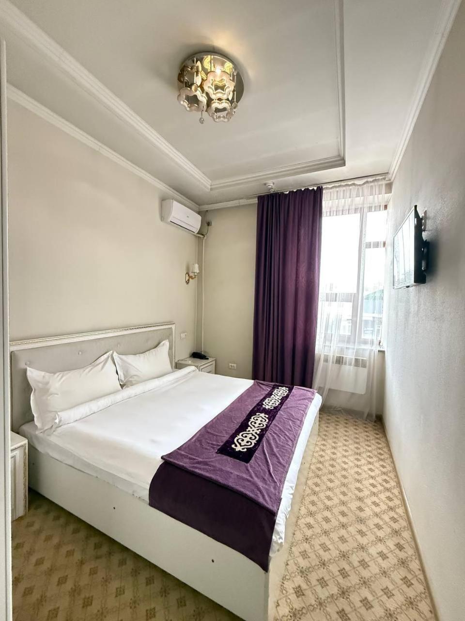 Hotel Sultan Jalal-Abad Extérieur photo