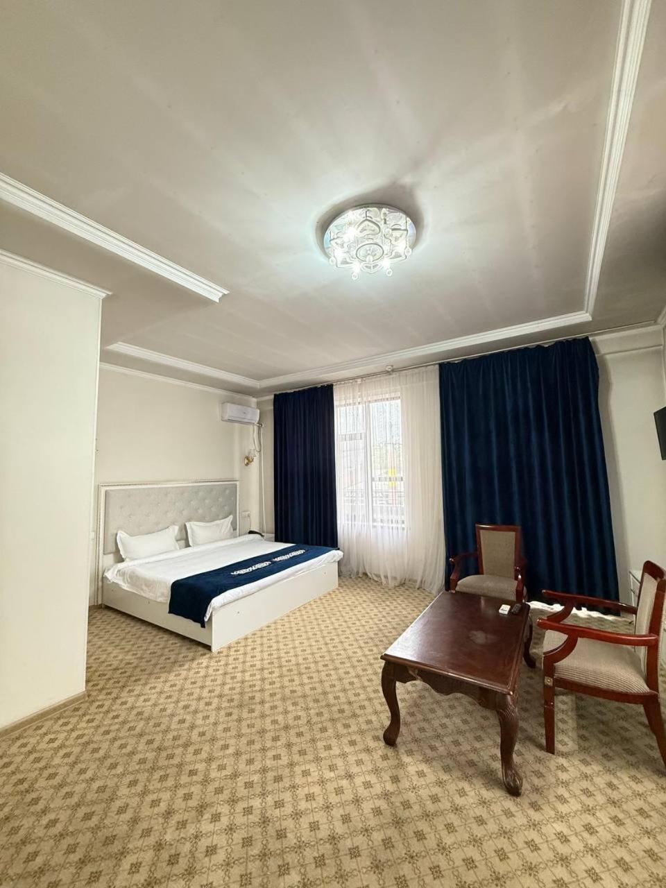 Hotel Sultan Jalal-Abad Extérieur photo
